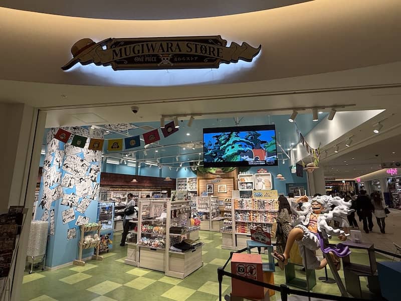 お台場ダイバーシティ東京プラザのONE PIECE 麦わらストア お台場店