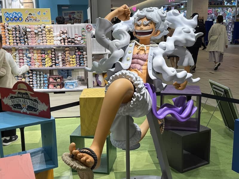 ONE PIECE 麦わらストア お台場店のギア5 ルフィ